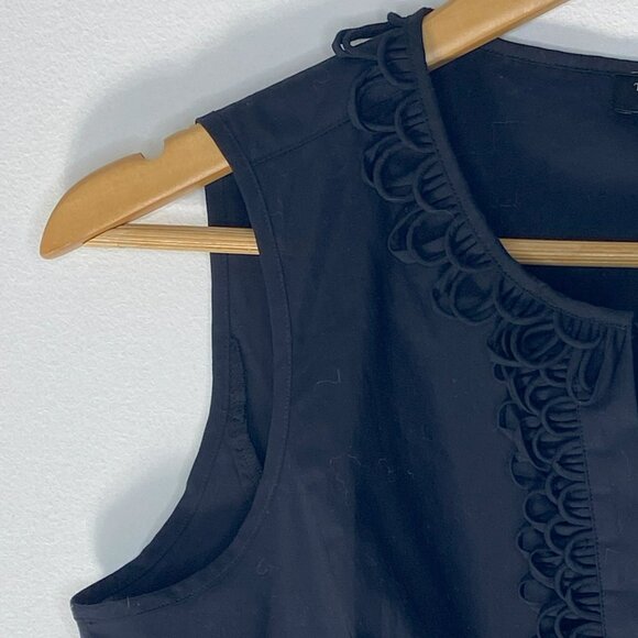 Talbots - Sleeveless top, Detailed slight vneck, Black Lightweight - Size 10P - Picture 6 of 7